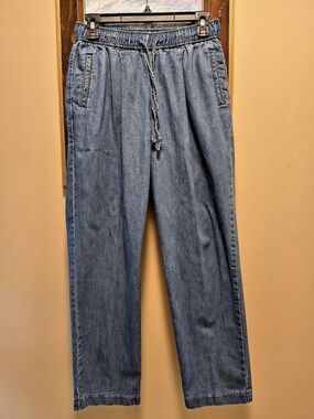 Old Navy High-Waisted Billie Pull-On Straight Trouser Blue Jeans
Like New